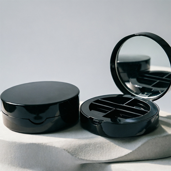 OEM Custom Eco-Friendly Eyeshadow Packaging 4 Colour Cosmetic Case With Mirror